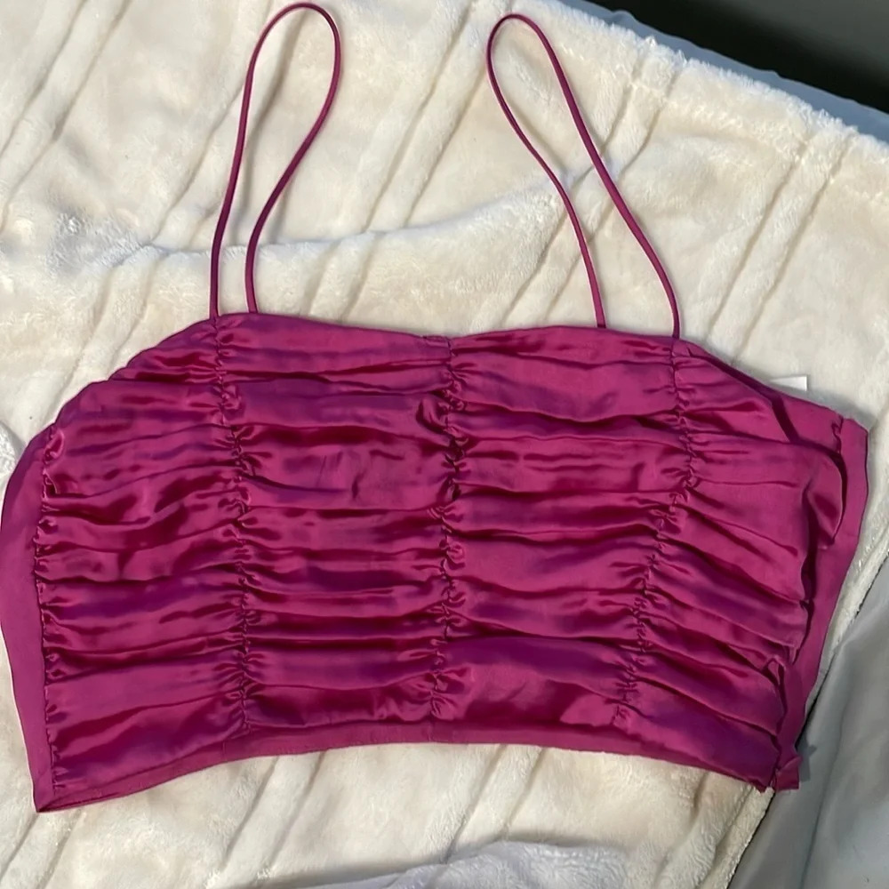 💰Zara shimmery ruffled crop top pink size small
